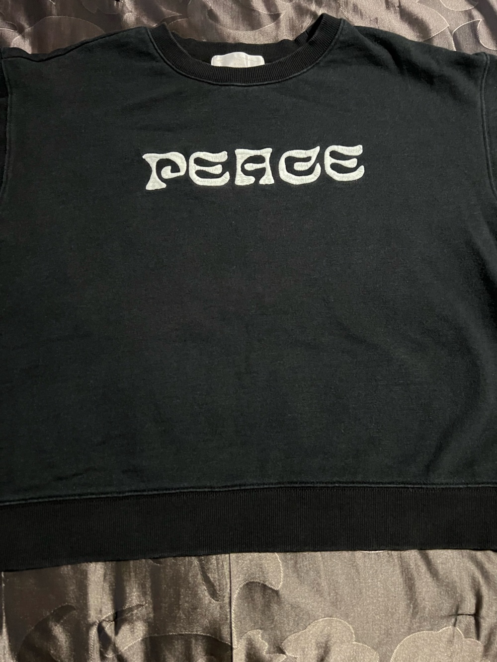 Spiritual Gangster Black Crewneck White "PEACE" Graphic Cropped Sweatshirt Large